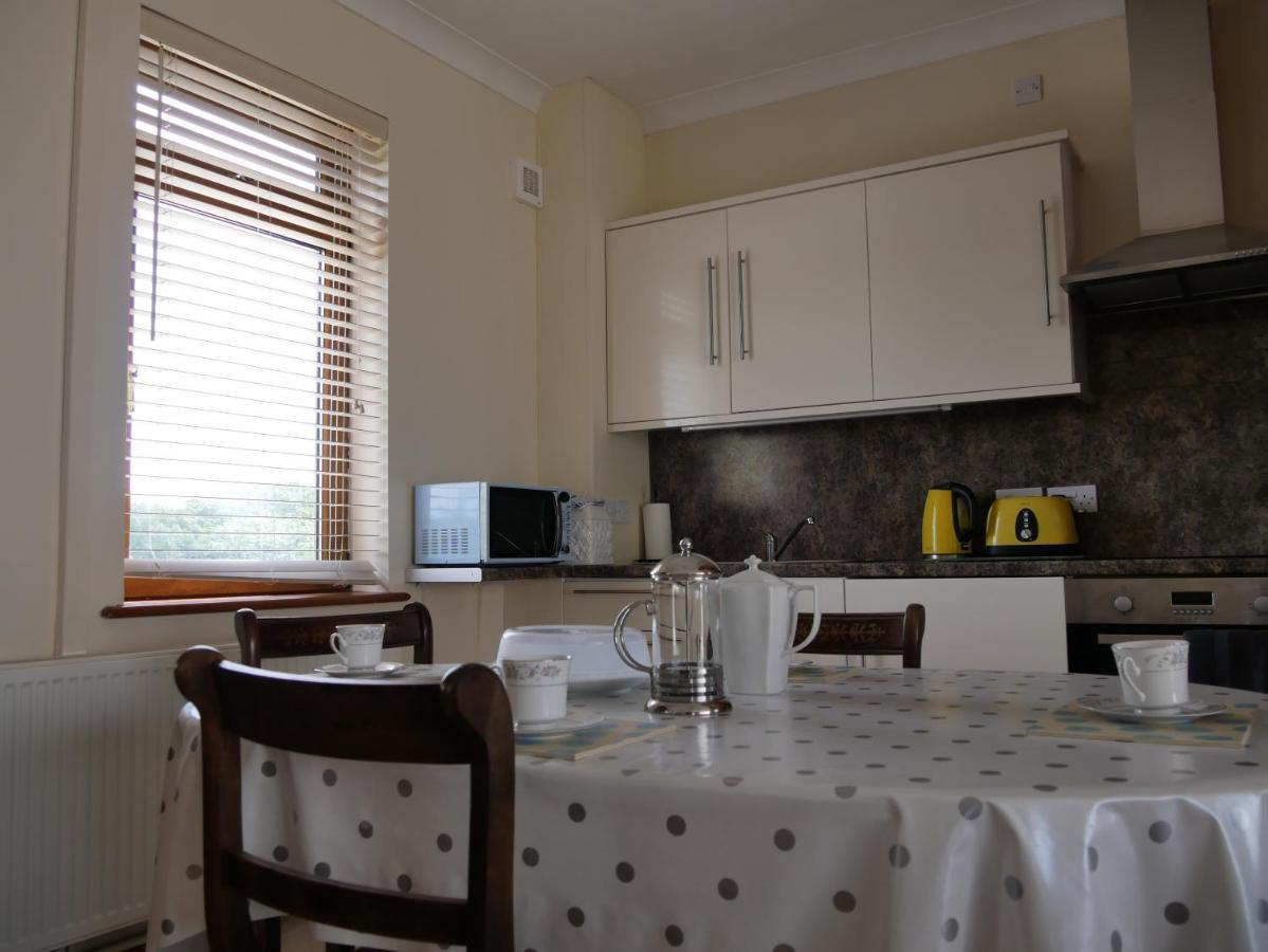 Penddaulwyn Uchaf Farm # Carmarthenshire Apartment Nantgaredig Екстериор снимка