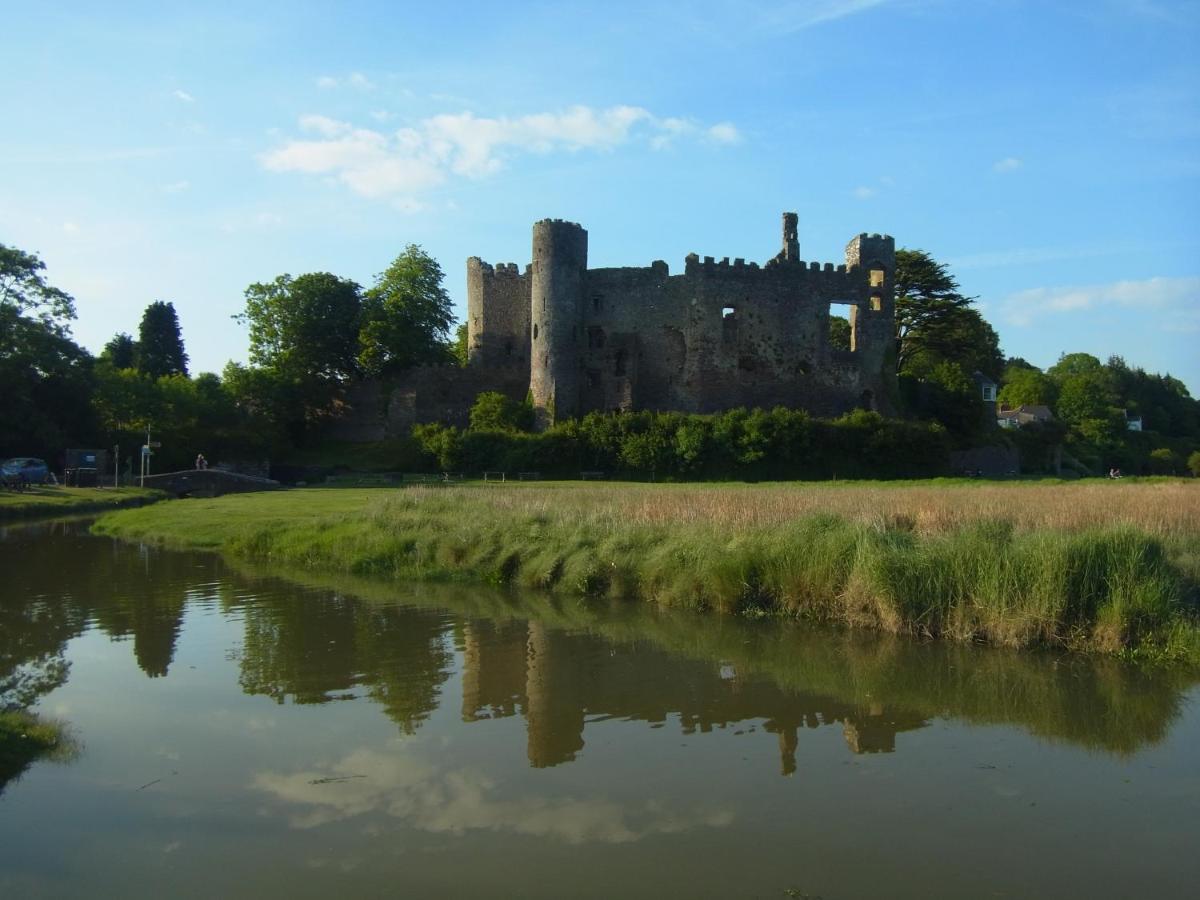 Penddaulwyn Uchaf Farm # Carmarthenshire Apartment Nantgaredig Екстериор снимка