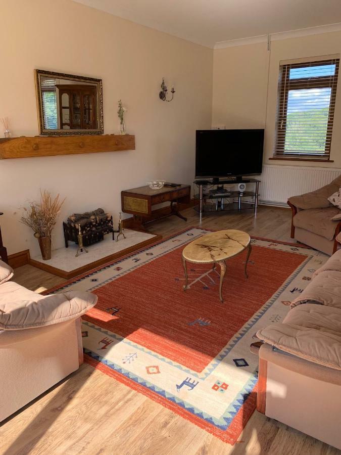 Penddaulwyn Uchaf Farm # Carmarthenshire Apartment Nantgaredig Екстериор снимка